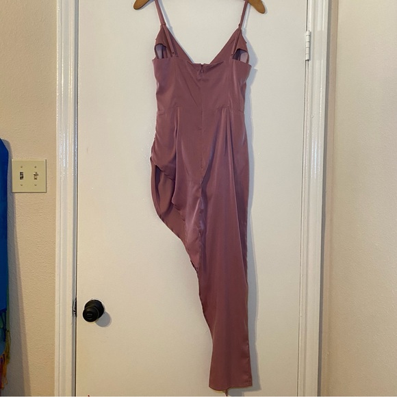 Lulu’s Let's Celebrate Tonight Mauve Satin Asymmetrical Dress size S - Picture 3 of 5
